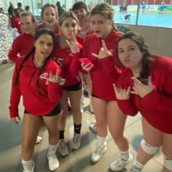 Meet your Posher, Addi - Picture 2 of 3